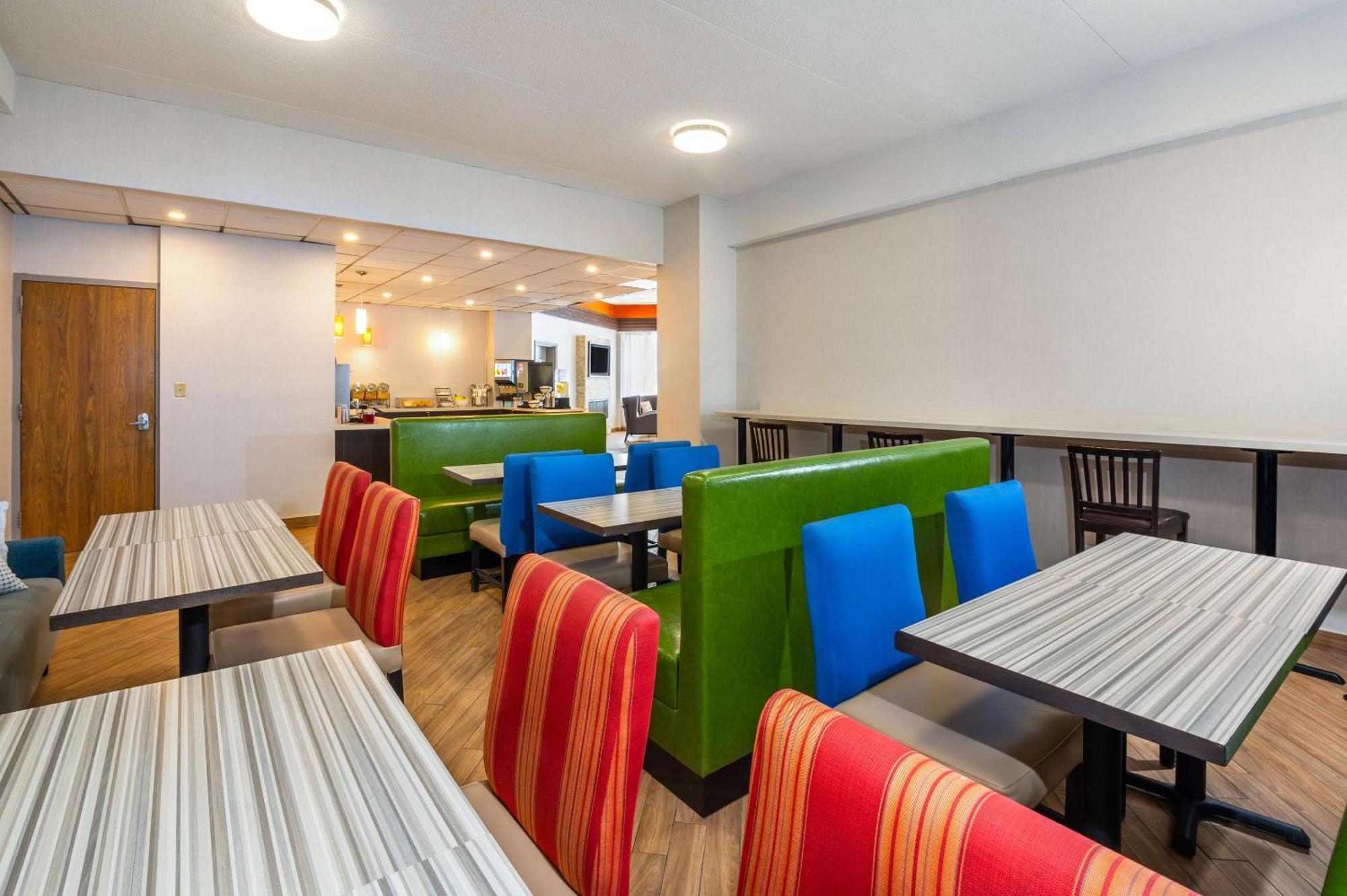 Comfort Inn & Suites Barrie Ngoại thất bức ảnh