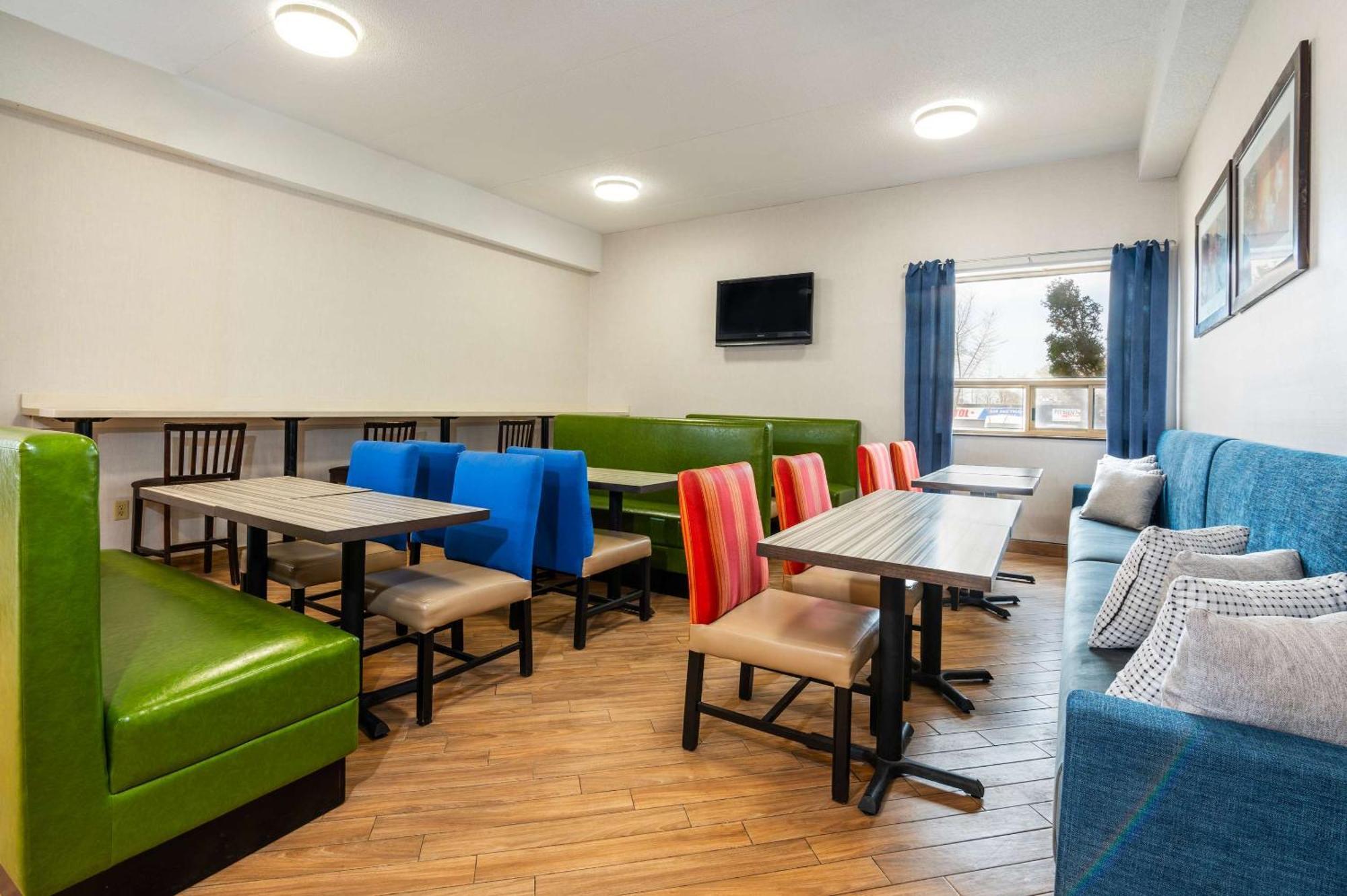 Comfort Inn & Suites Barrie Ngoại thất bức ảnh